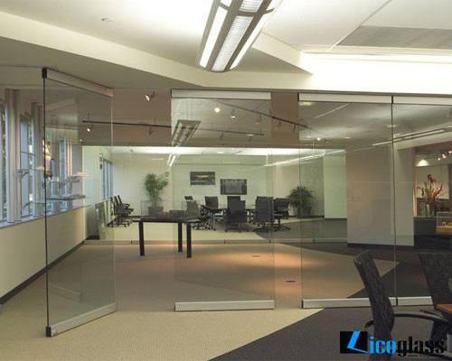 Công trình thi công cửa kính cường lực kịp đón tết tại licoglass Công trình thi công cửa kính cường lực kịp đón tết tại licoglass